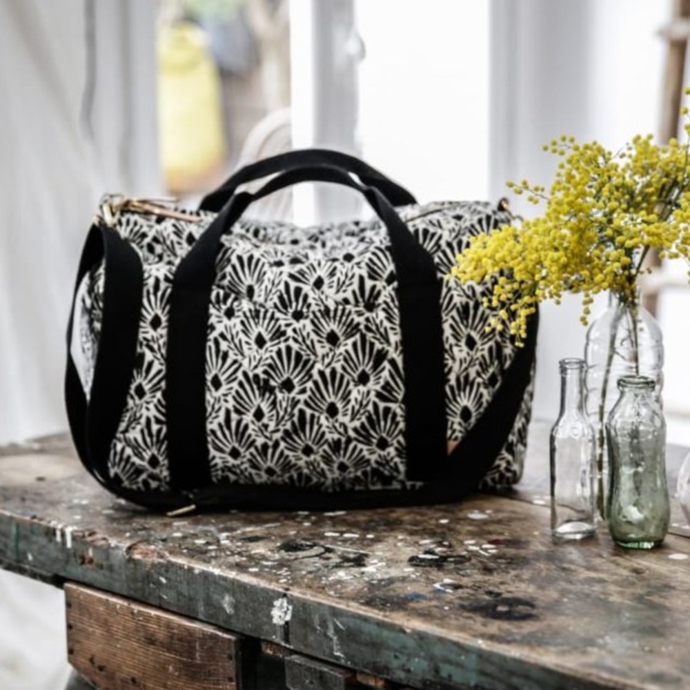🖤 Moumout Paris Quilted Pampa Duffle Bag